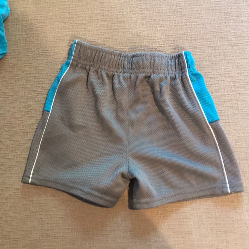 Infant Boy Novelty Onesie & Garanimals Shorts - Picture 5 of 5